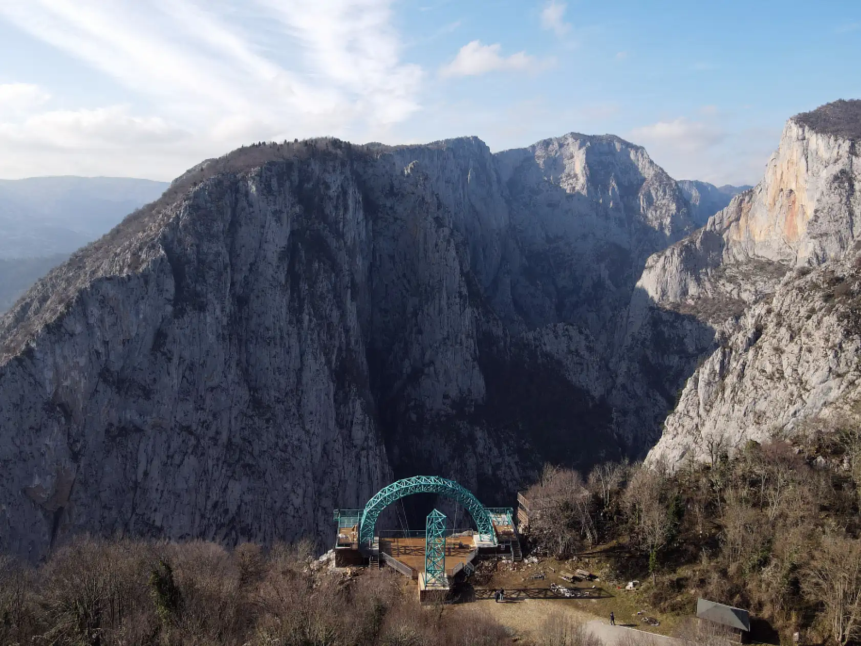 Valla Kanyonu girişine uçurum salıncağı