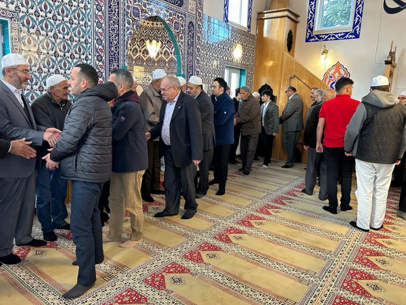 Bayram namazında camiler doldu