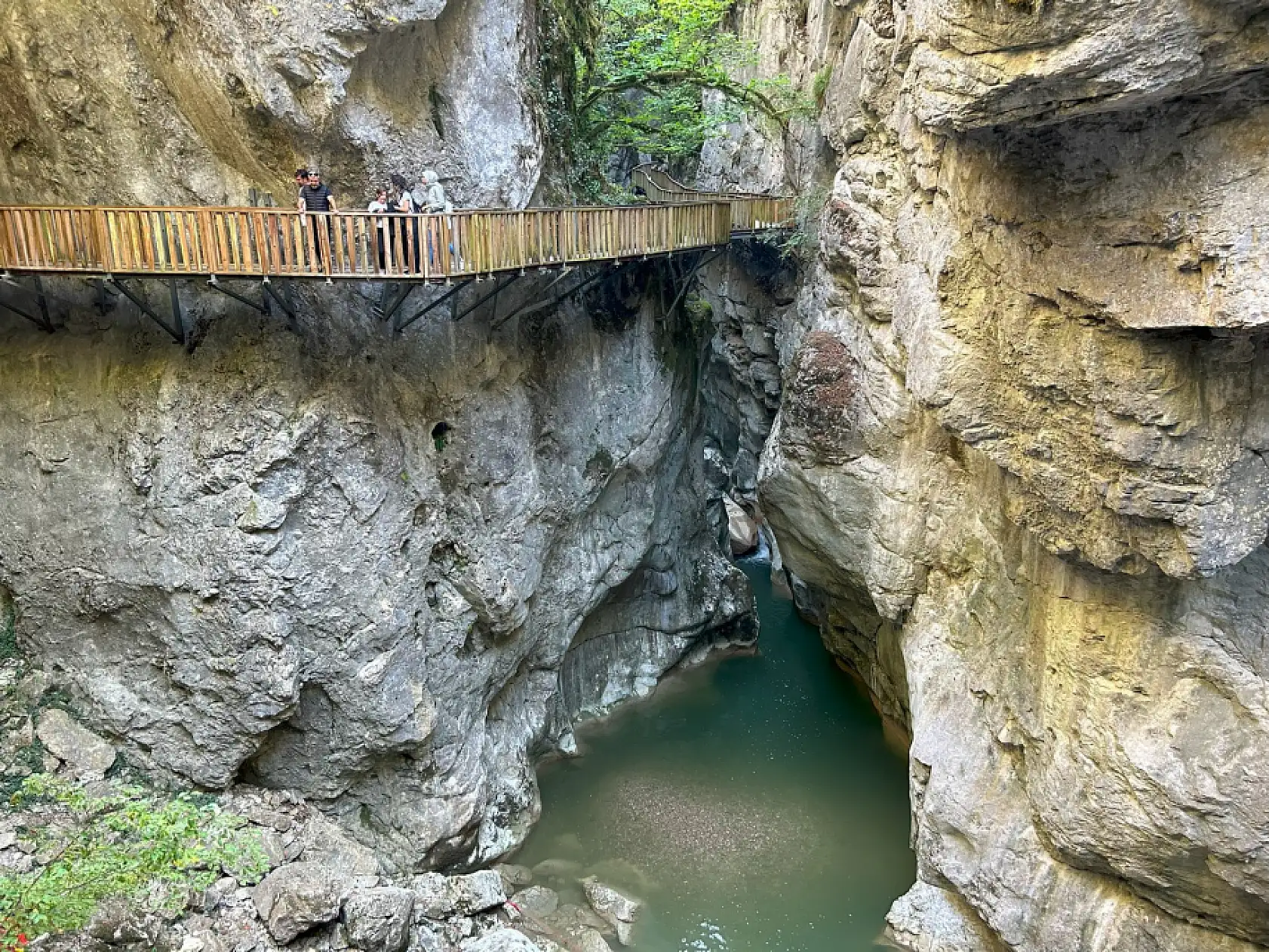 Her mevsim ayrı güzel