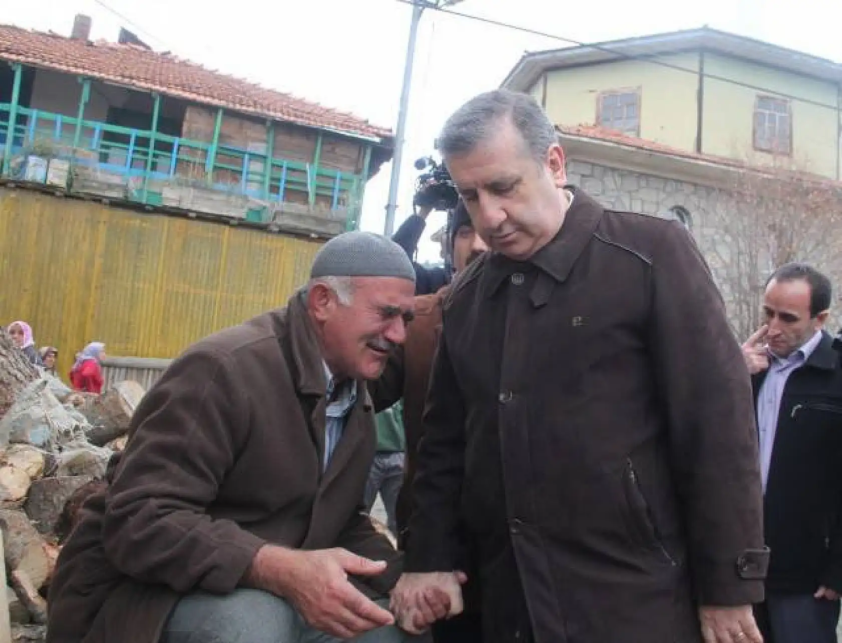 Çorum'da yangın: 29 ev kül oldu