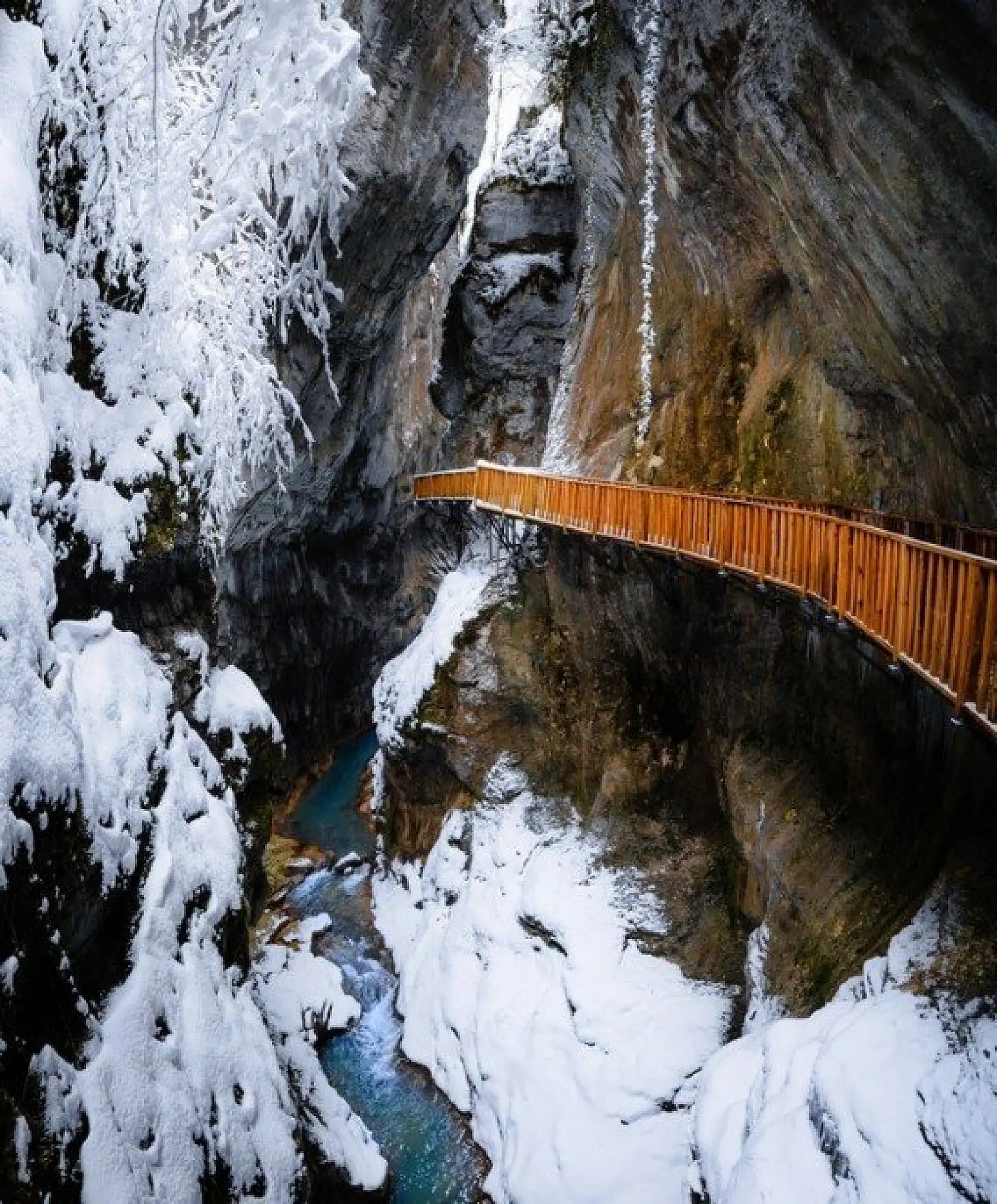 Horma Kanyonu kar altında doyumsuz manzaralar sunuyor
