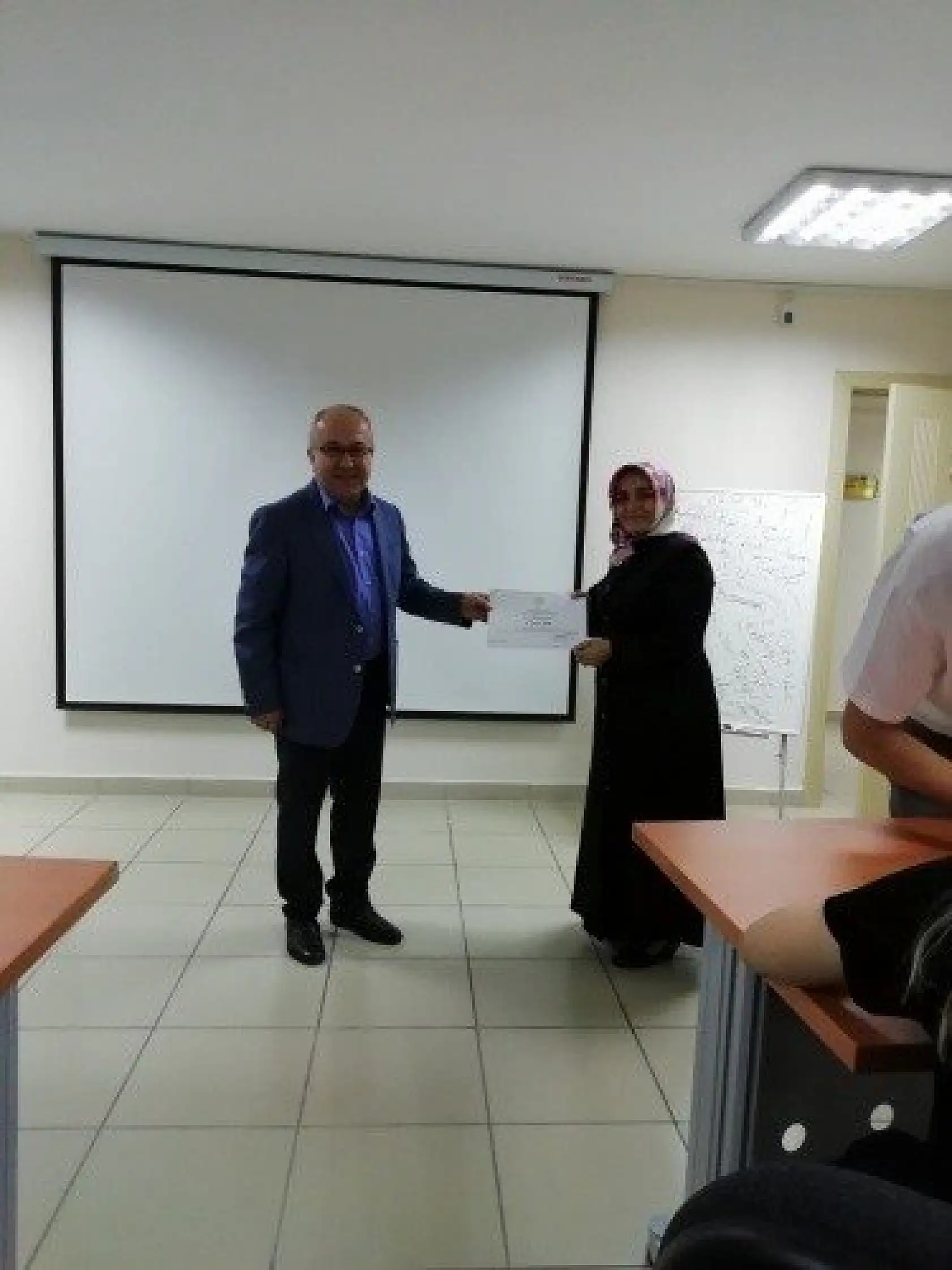 Genç girişimciler iş kurmak için ilk adımı attı