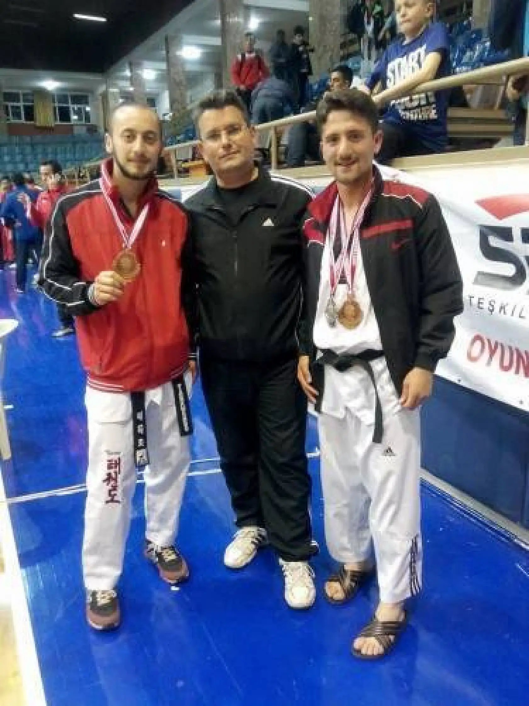 Taekwondoda madalya yağmuru