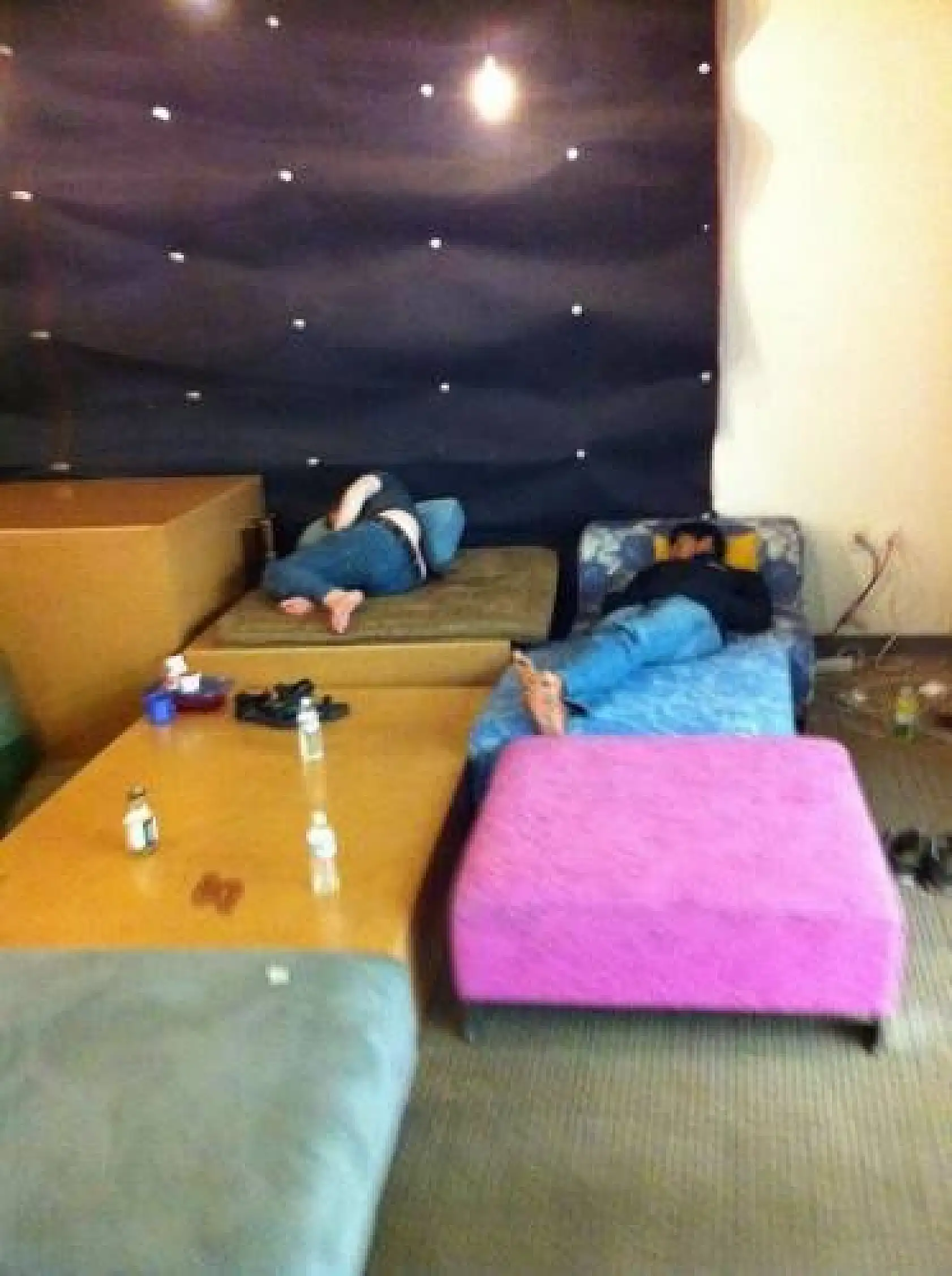 Mavi Dev 'Facebook'un çalışanları uyurken