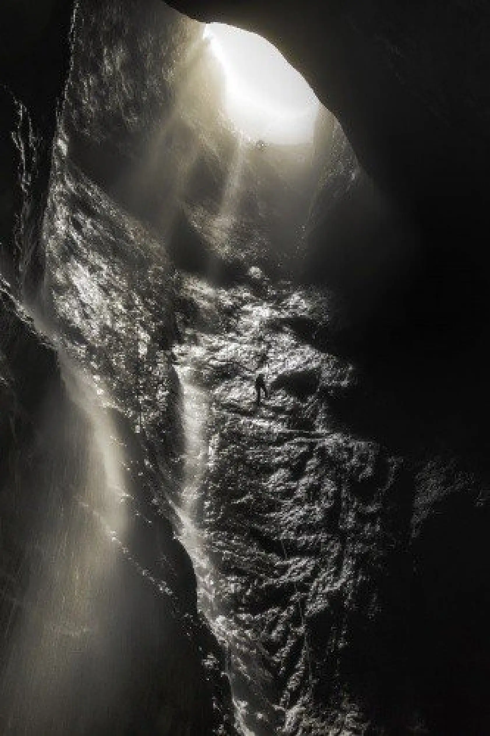 15 yıldır karanlığı fotoğraflarıyla aydınlatan fotoğrafçı