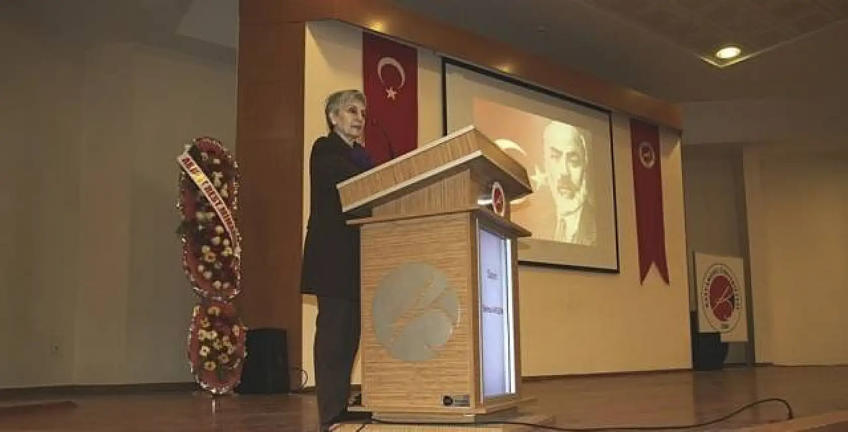 Mehmet Akif Ersoy'un torunu Selma Argon