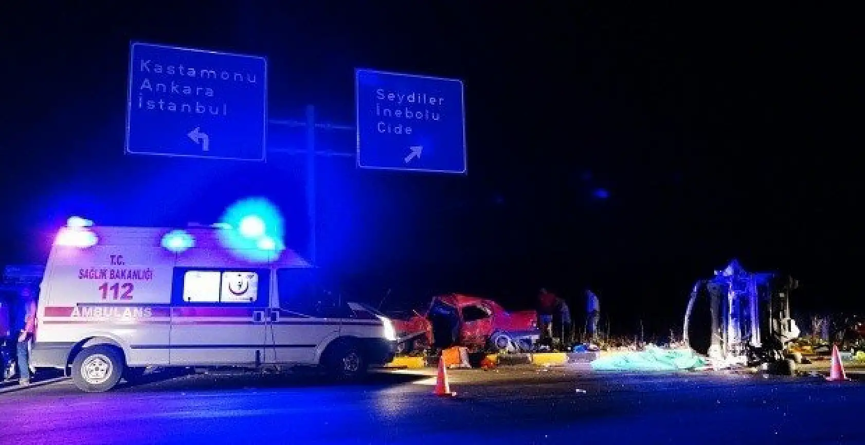 Kastamonu'da feci kaza: 2 ölü, 6 yaralı