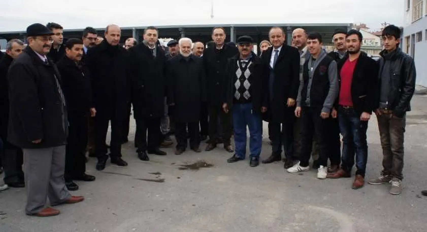 Tahsin Babaş, Araba Pazarını Ziyaret Etti