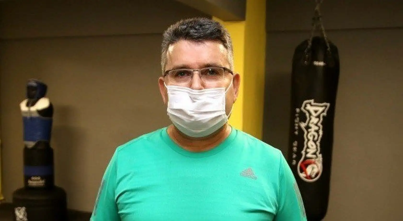 Kastamonu'da sporcular antrenman sonrası kitap okuyor