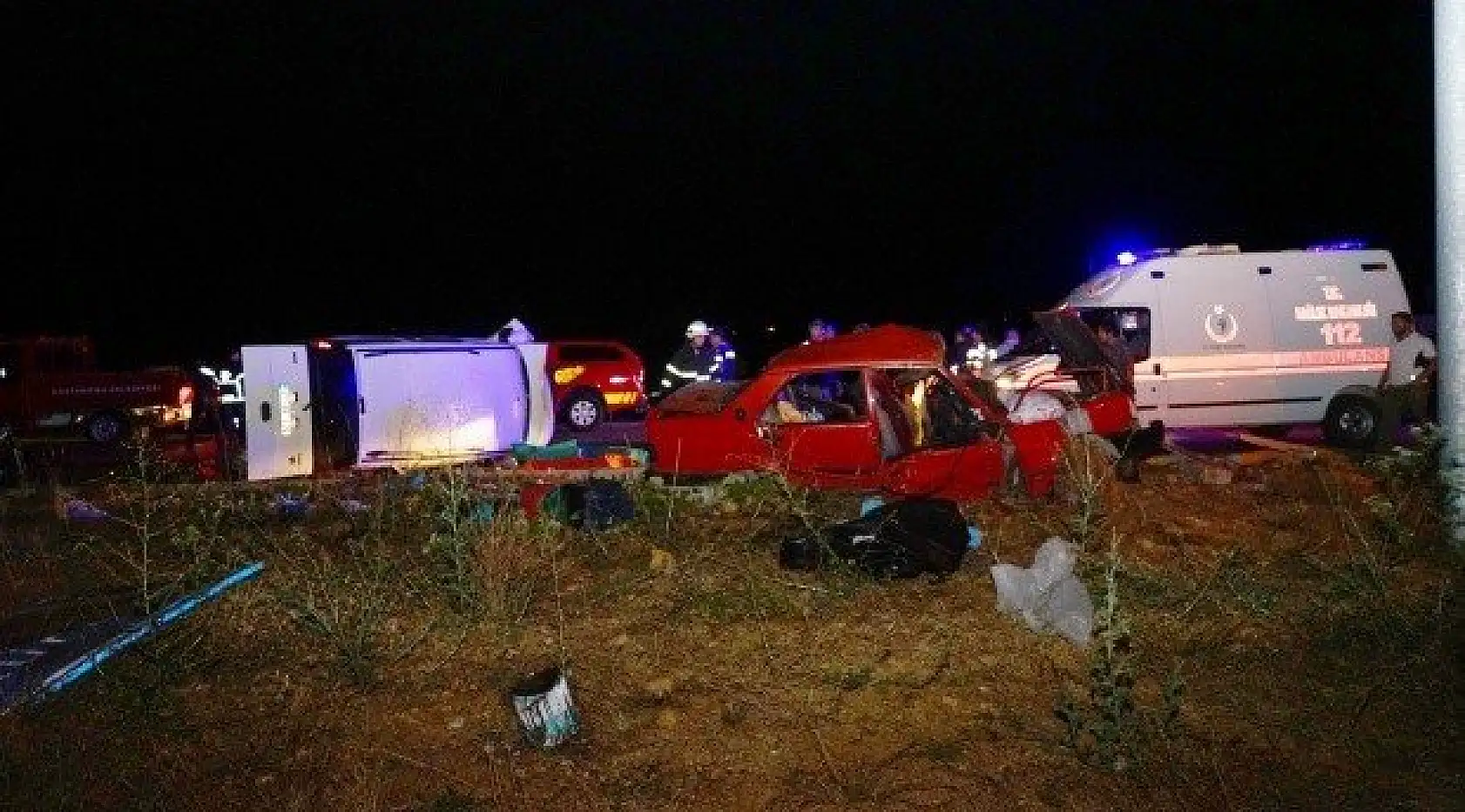 Kastamonu'da feci kaza: 2 ölü, 6 yaralı