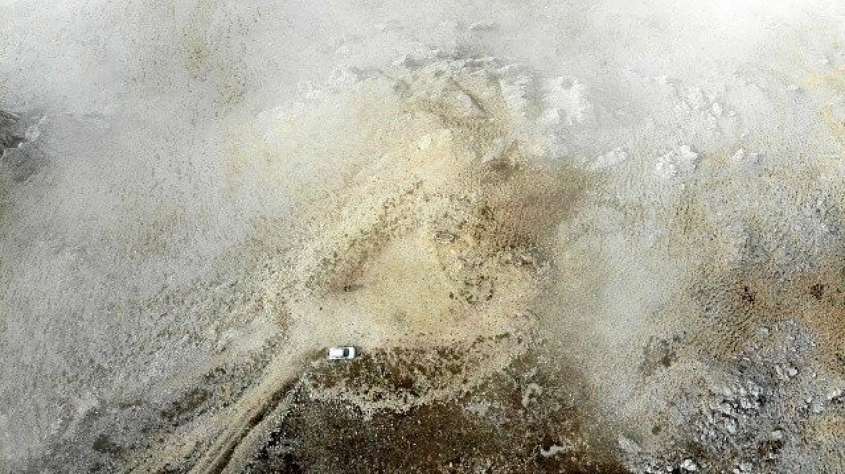 Ilgaz Dağı'nın zirvesindeki mezarlar dikkat çekiyor