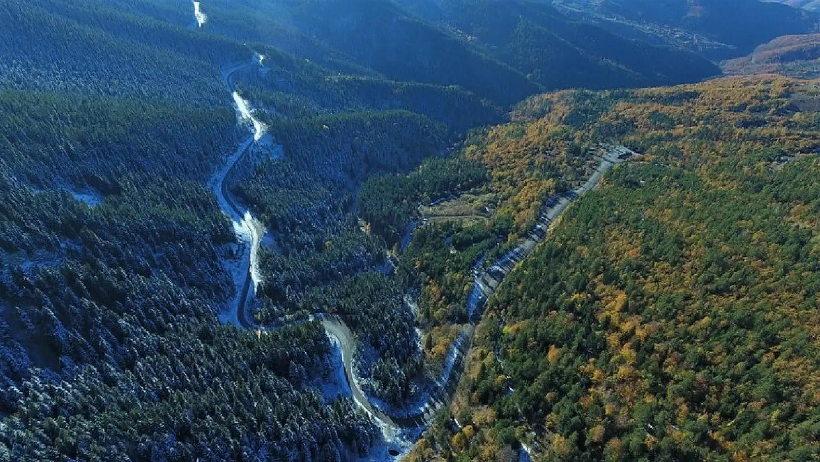Küre Dağları'nın bir yanı sonbahar bir yanı kış