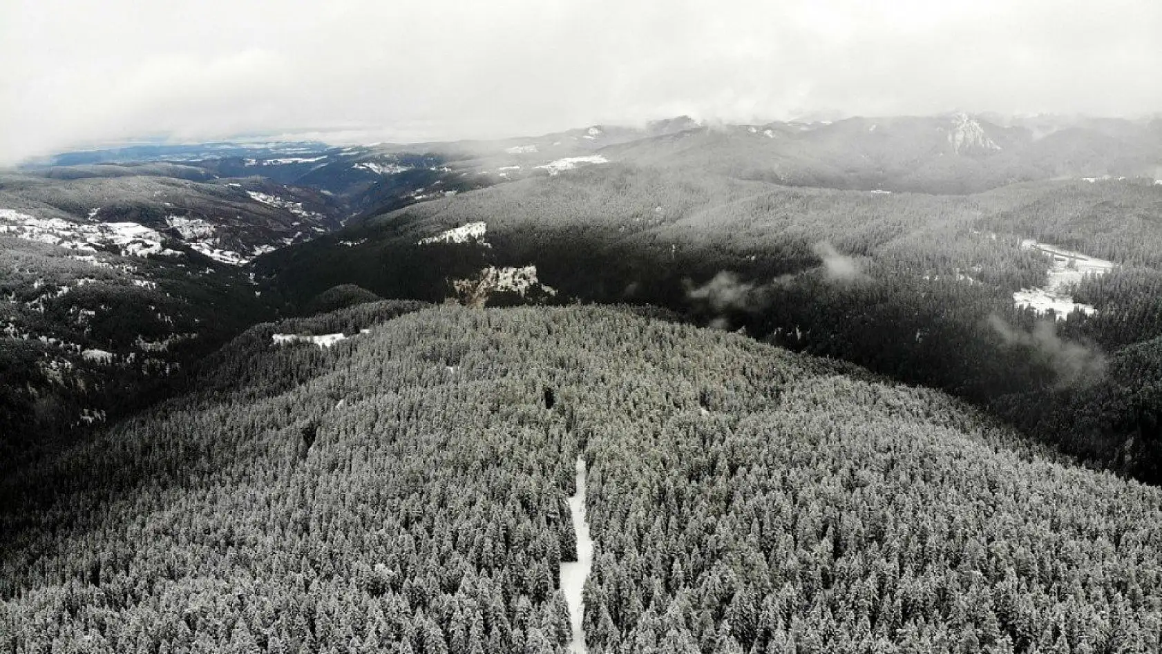 Ilgaz Dağı'nda kar etkili oluyor