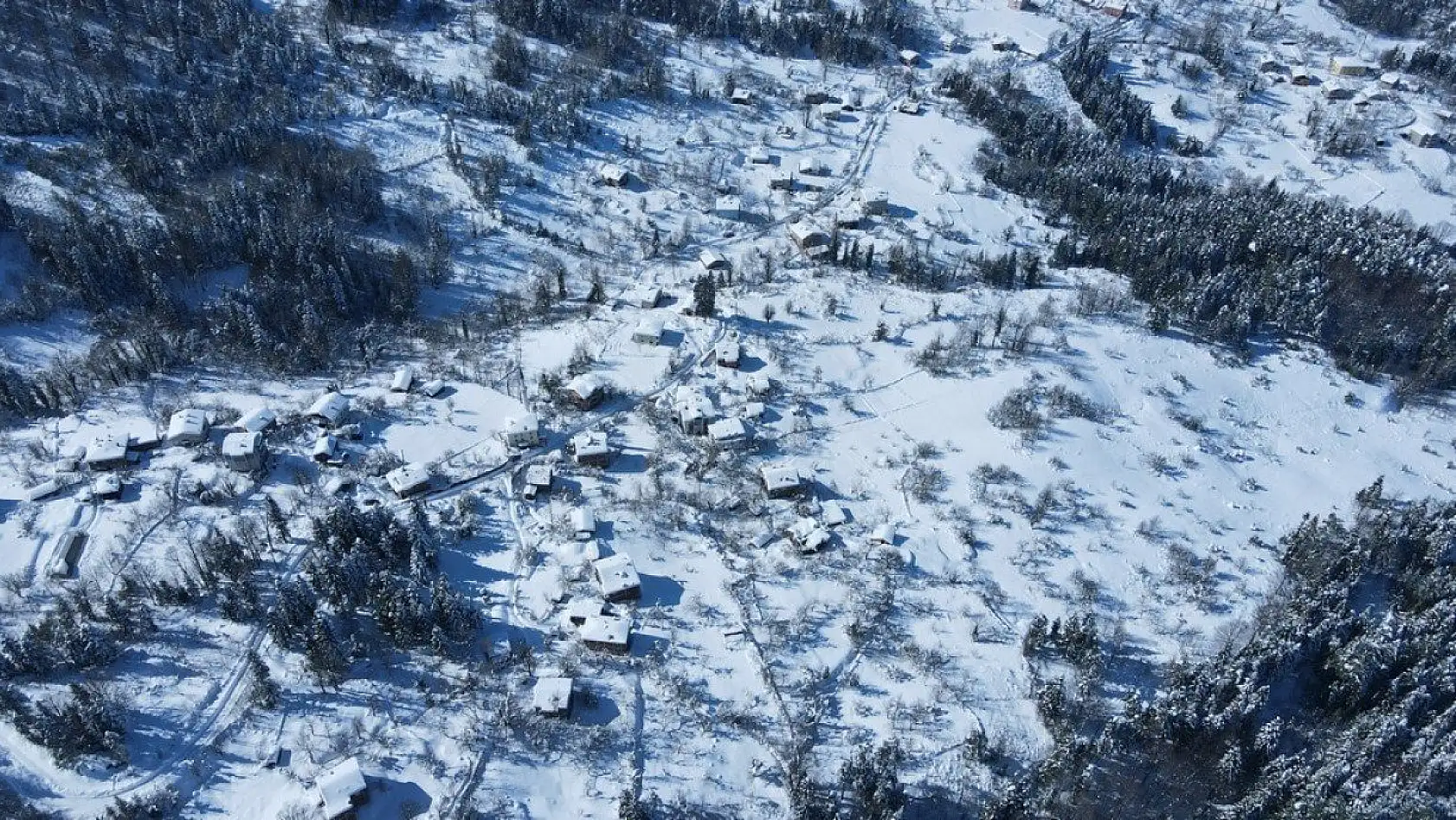 Karla kaplı Küre Dağları görsel şölen sunuyor
