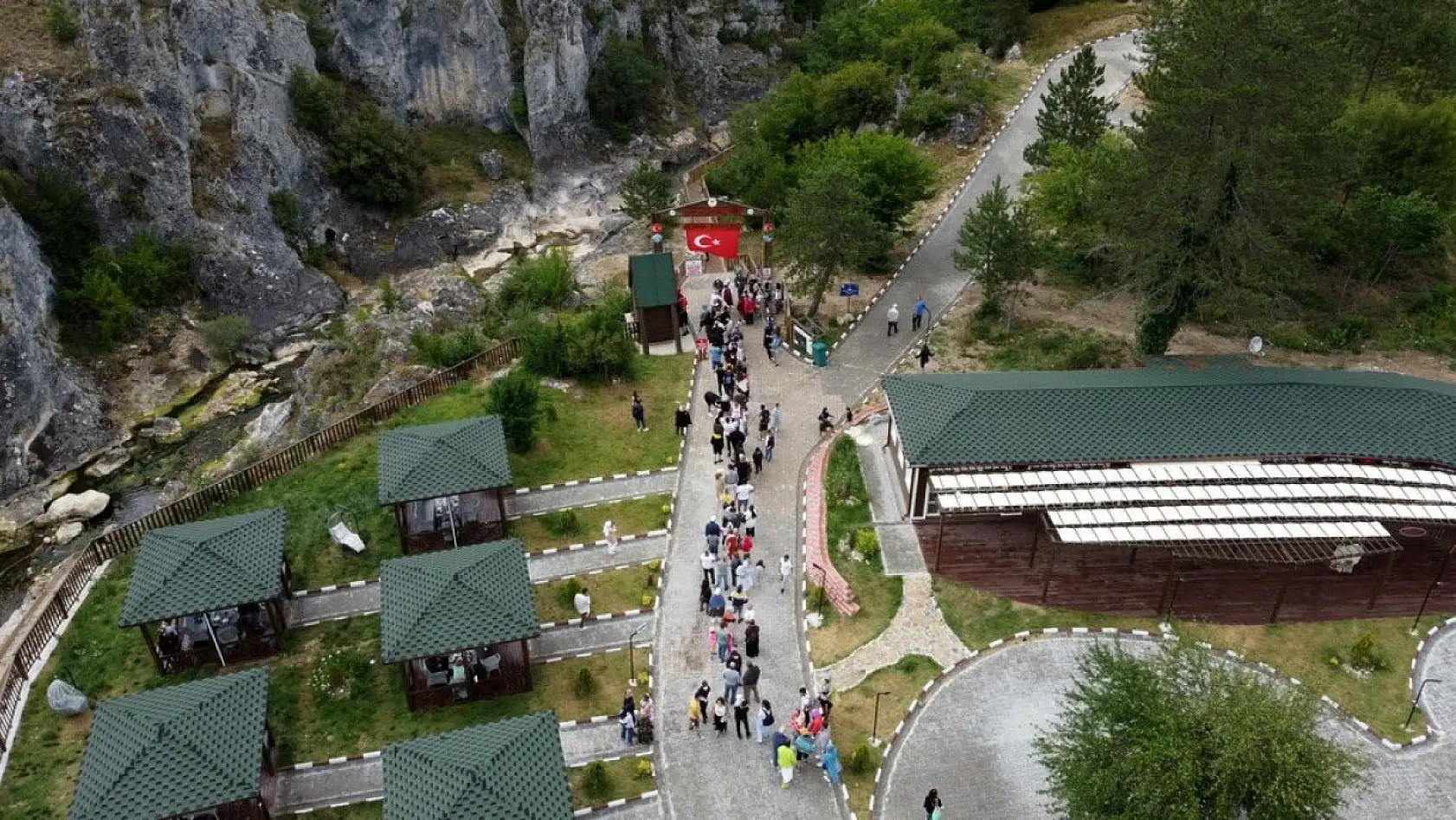 Pınarbaşı bayramda nüfusunun 20 katı ziyaretçiyi ağırladı