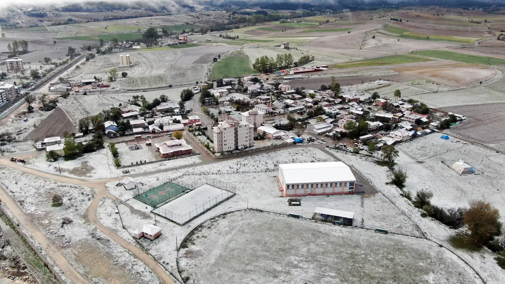 Kış erken geldi! Kar kalınlığı 15 santimetreye ulaştı