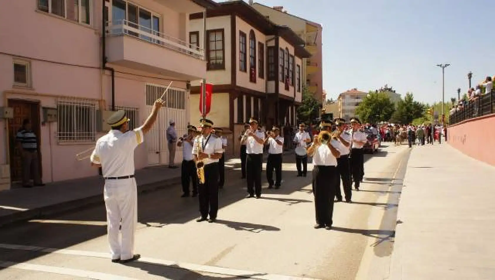 Şapka ve Kıyafet İnkılabı'nın yıldönümü kutlamaları