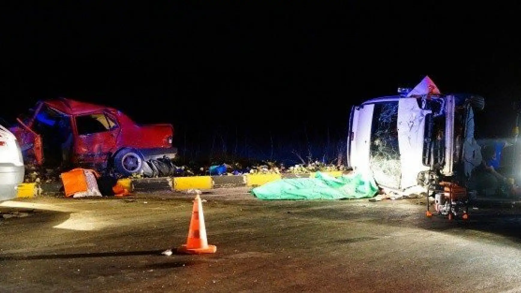 Kastamonu’da feci kaza: 2 ölü, 6 yaralı