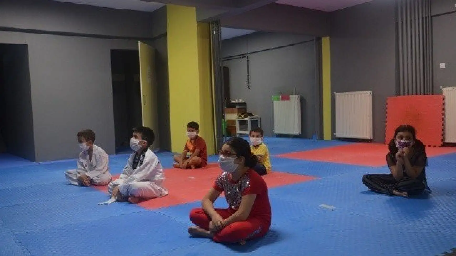 Kovid-19 tedbirli kuşak terfi heyecanı!