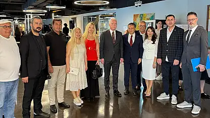 KGK'nın 'Türkiye'deki Amerika' sergisi