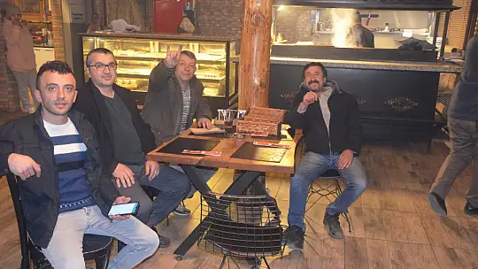 Antikacılardan eski eşya mezatı