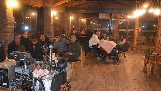 Antikacılardan eski eşya mezatı