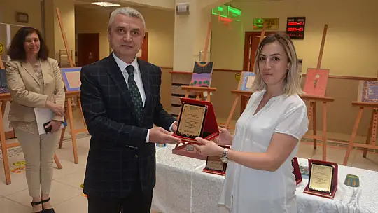 Yükümlülerden ebru ve resim sergisi