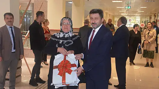 Yükümlülerden ebru ve resim sergisi