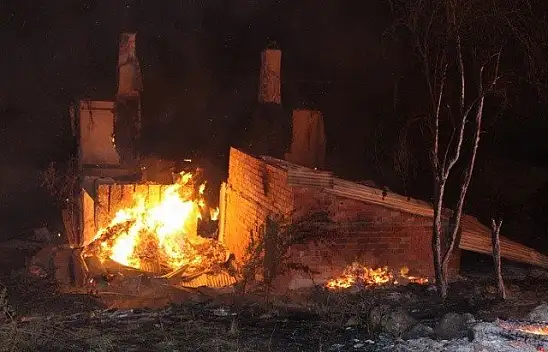 Kastamonu'da 8 ev yandı