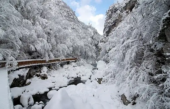 Kastamonu'daki Horma Kanyonu kar altında doyumsuz manzaralar sunuyor