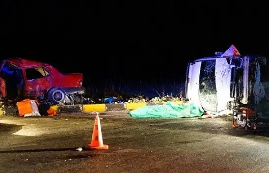 Kastamonu'da feci kaza: 2 ölü, 6 yaralı