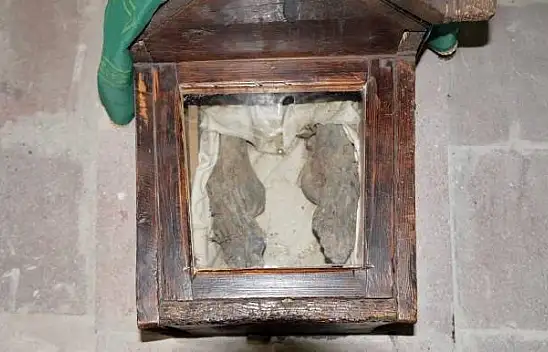 9 asırdır çürümeyen beden