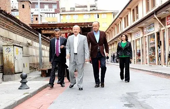 Başkan Topçuoğlu görevine başladı