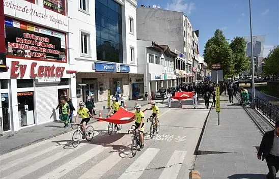 19 Mayıs Atatürk'ü Anma, Gençlik ve Spor Bayramı kutlandı