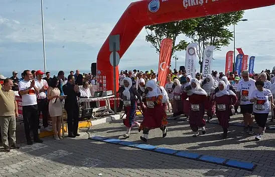 3. İstiklal Yolu Şerife Bacı Yarı Maratonu yapıldı