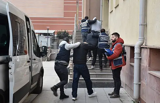 700 bin lira dolandıran 5 şüpheli yakalandı