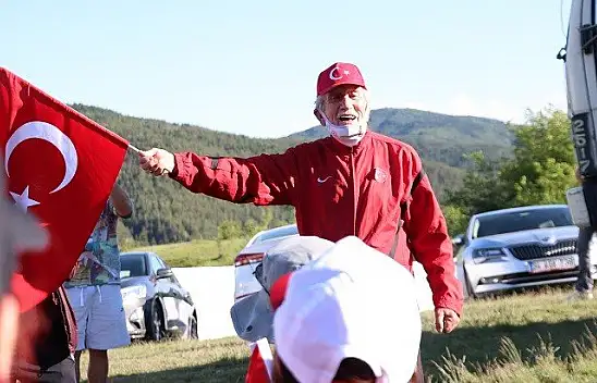 85 yaşında 95 kilometrelik İstiklal Yolu Yürüyüşü'ne katılıyor