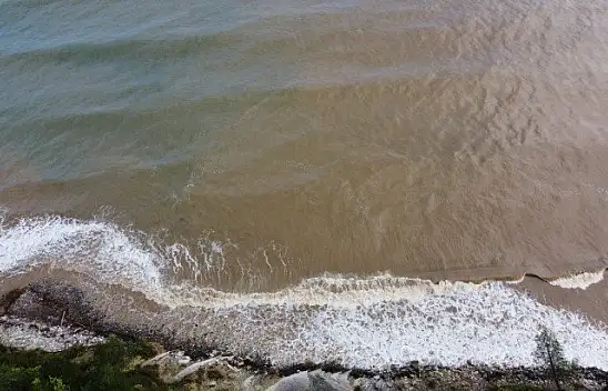 Afet bölgesinde hastalık artınca denize girmek yasaklandı