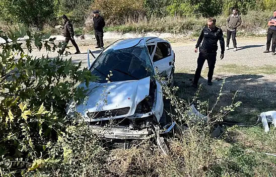 Ağaçlara çarptı! Sürücü ağır yaralı