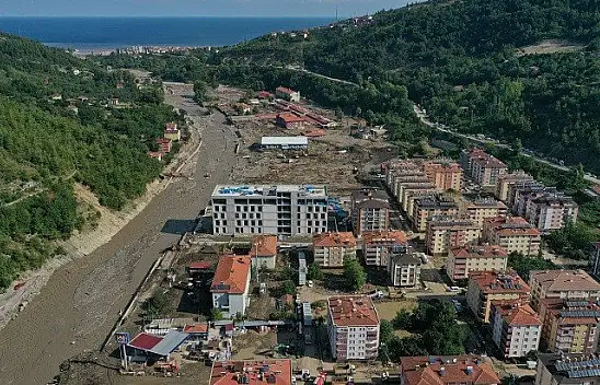 Arama kurtarma ve enkaz çalışmaları aralıksız sürüyor