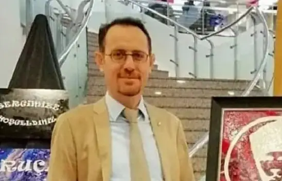 Avukat Mustafa Sezer hayatını kaybetti