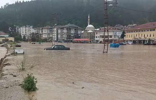 Azdavay'da su baskını!