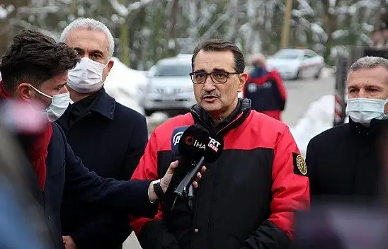 Bakan Dönmez, elektrik kesintileriyle ilgili Kastamonu'da konuştu