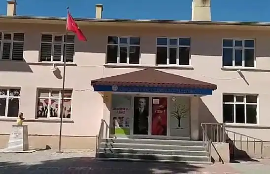 Bezmialem Vakıf Üniversitesi, Taşköprü'ye geliyor