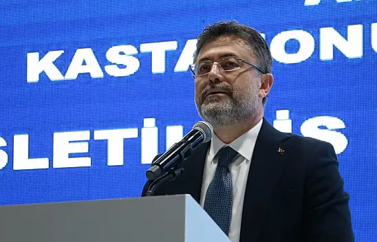 'Biz demokrasiyi yaşayan bir partiyiz'