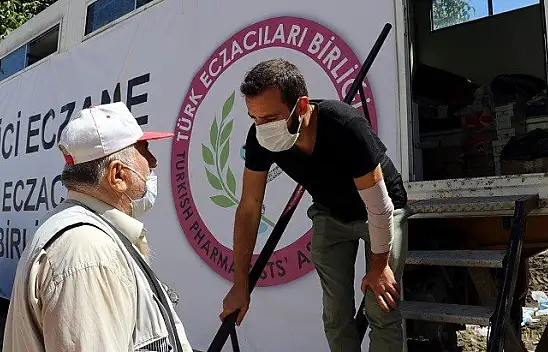 Bozkurt'ta ilaç ihtiyacı mobil eczaneden karşılanıyor