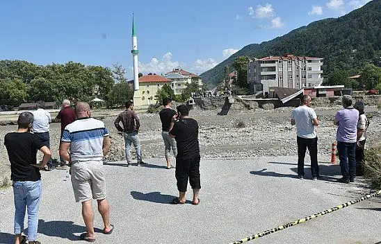 Çatalzeytin'de selin yaraları sarılıyor