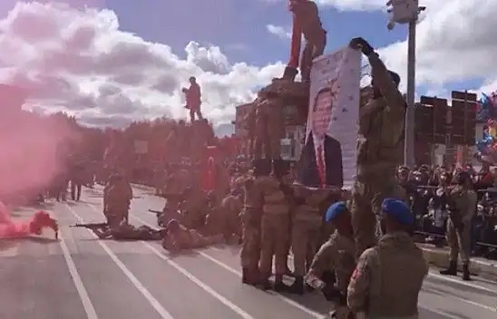 CHP'den poster tepkisi