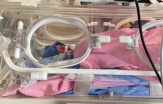 Çöpte bulunan bebek Ankara'ya sevk edildi