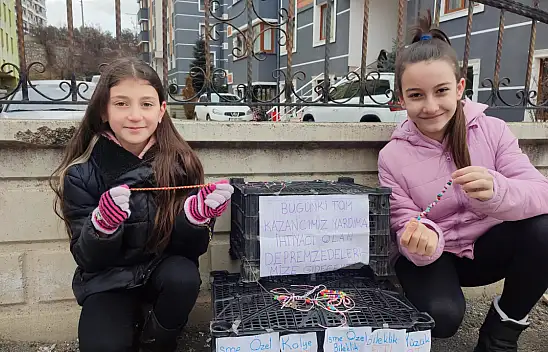 Depremzede çocuklar için iş başındalar